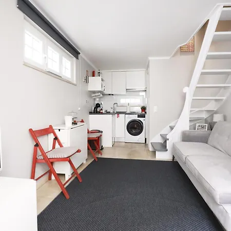 Bica Little House Apartment