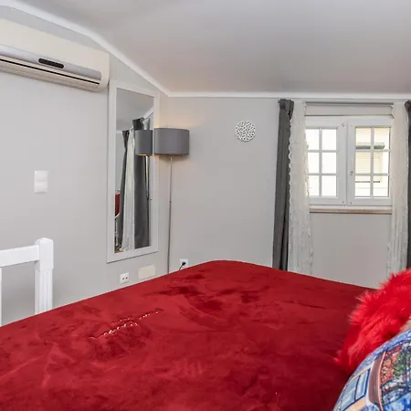 Bica Little House Апартаменты Лиссабон